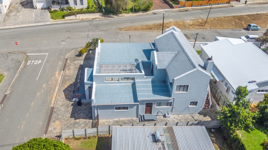 5 Bedroom Property for Sale in Bredasdorp Western Cape
